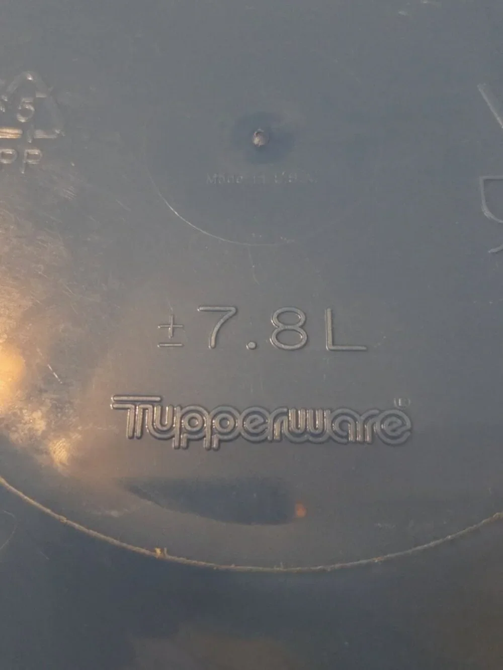 Tupperware 32 Cup Blue With White Burp Lid Used Once Bowl